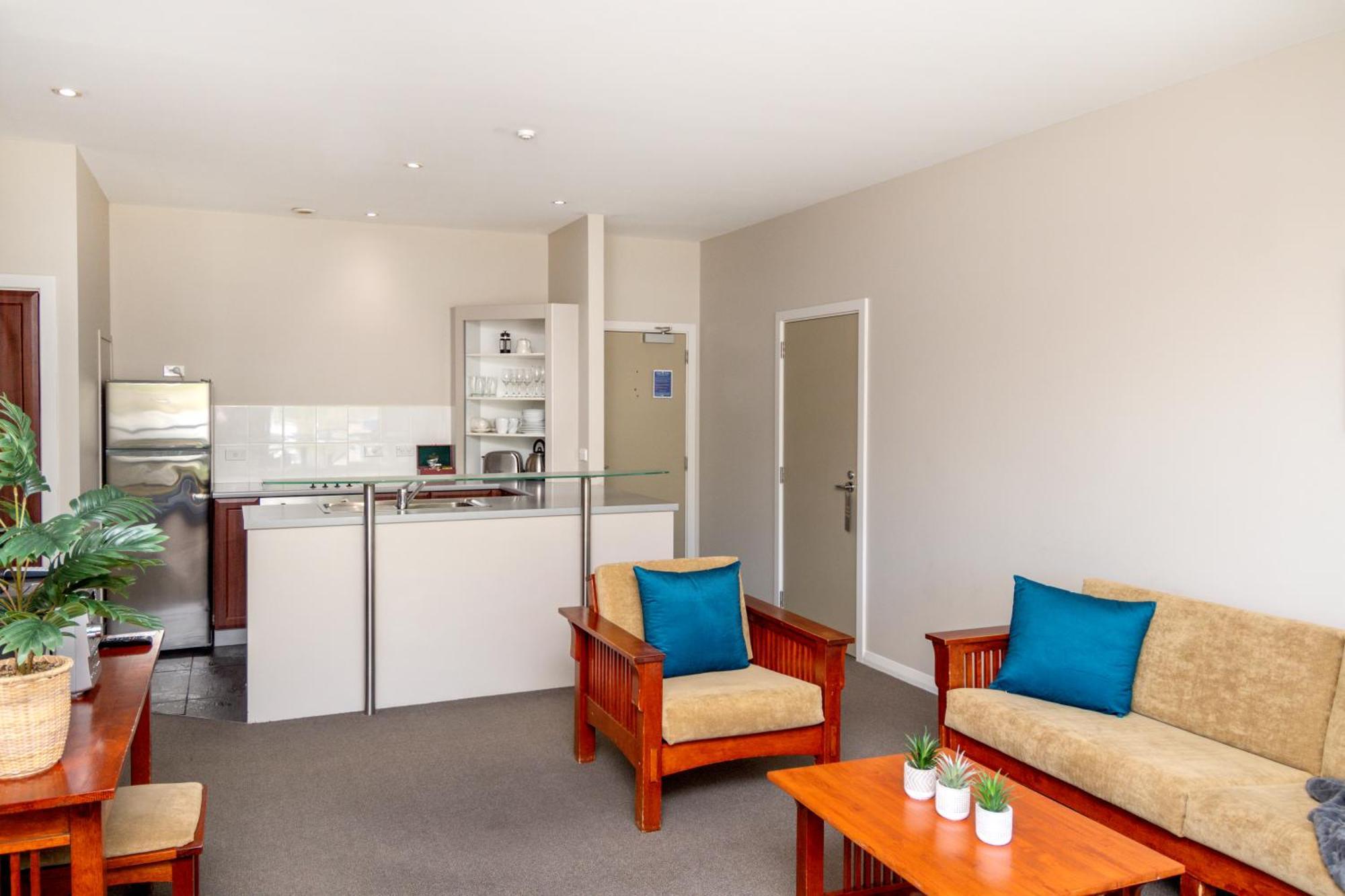 Portside Hotel Gisborne Exterior photo